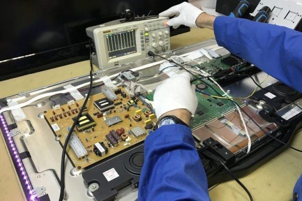 Заміна екрану телевізора Заміна екрану телевізора